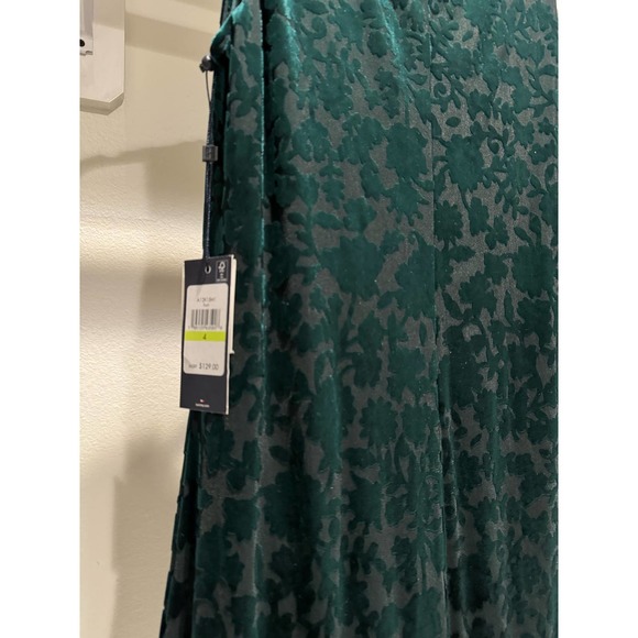 NWT Tommy Hilfiger Velvet Green Holiday Dress Size 4‎ Ruffle - Picture 5 of 8